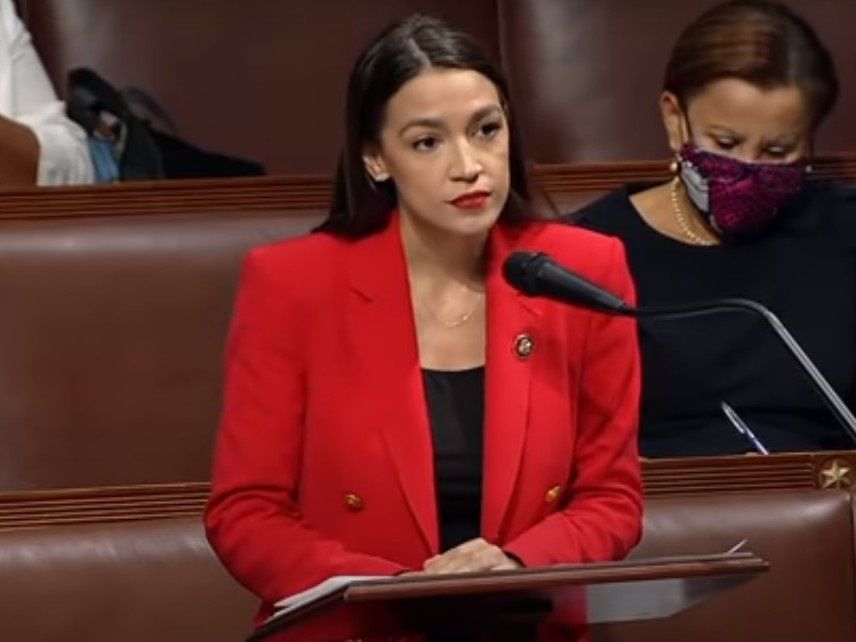 Ocasio-Cortez lanza poderoso 'No' al lenguaje violento contra las mujeres