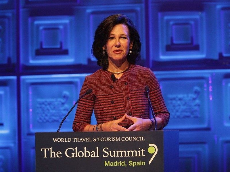 Ana Botín llama a crear políticas de cuidados en la pandemia