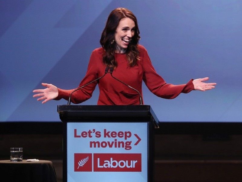 Jacinda Ardern, a prueba de crisis; se reelige en Nueva Zelanda