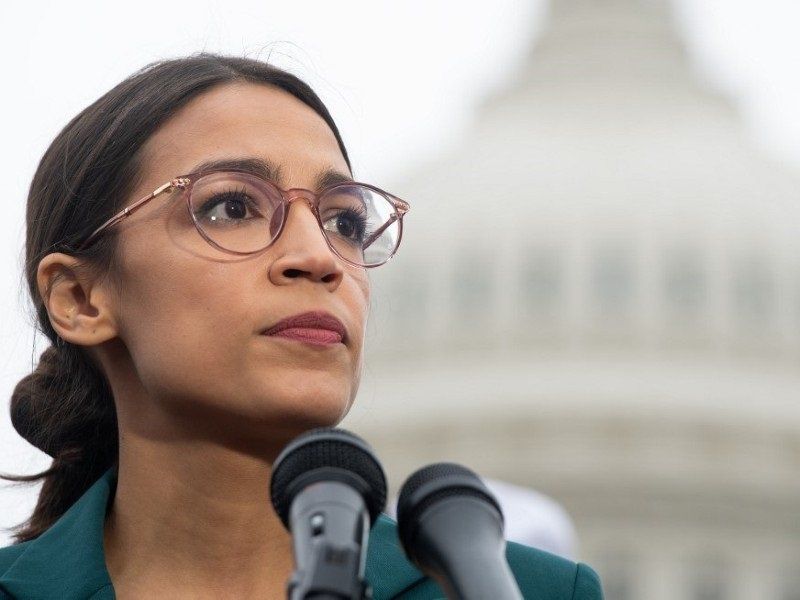 Alexandria Ocasio-Cortez y la diversidad ganan escaños en Estados Unidos