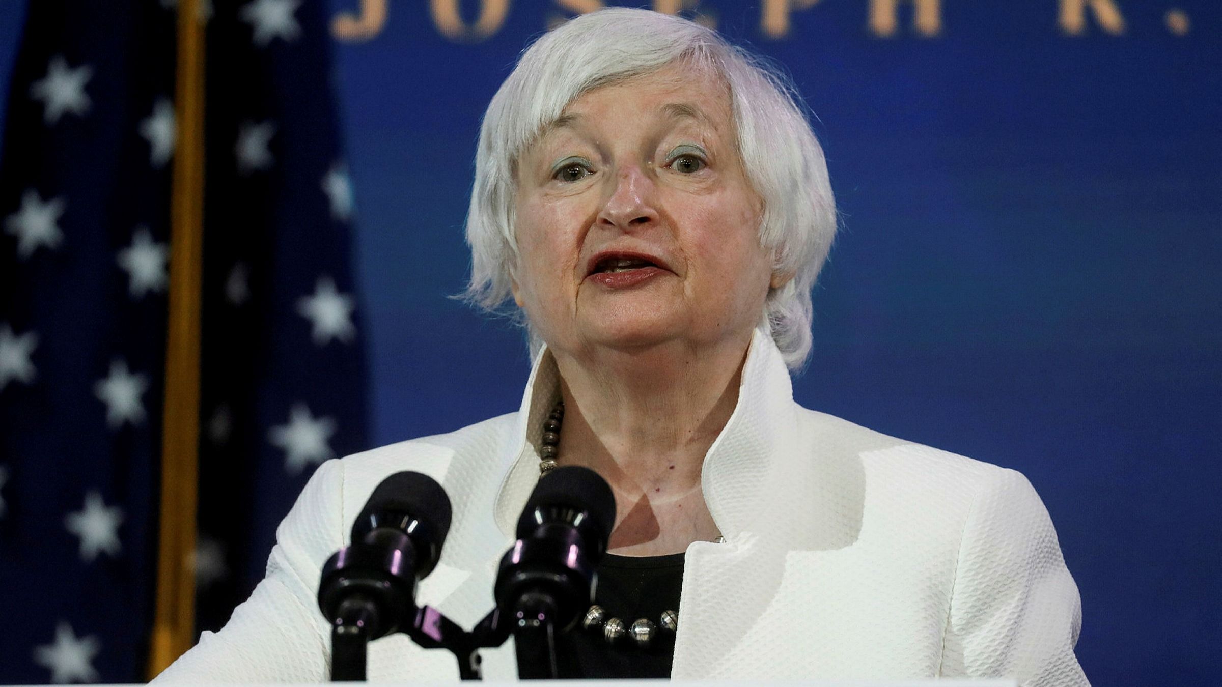 Janet Yellen se convierte en la primera mujer secretaria del Tesoro de EU