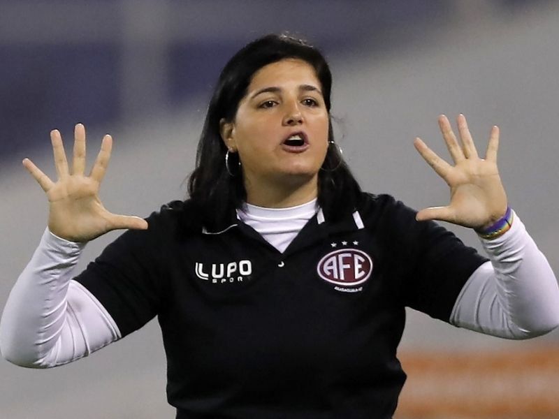 Lindsay Camila es la primera mujer entrenadora en ganar la Copa Libertadores