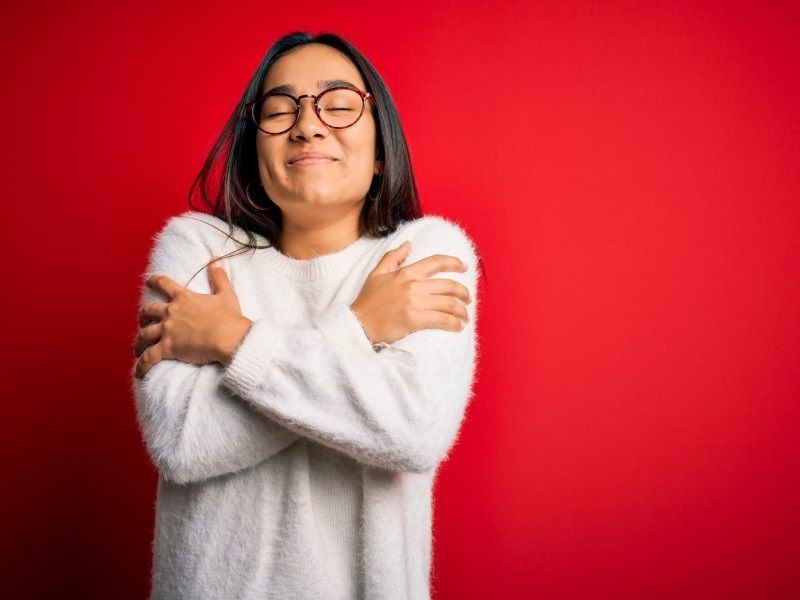 Practica más 'abrazos' en la pandemia; explora maneras creativas y seguras
