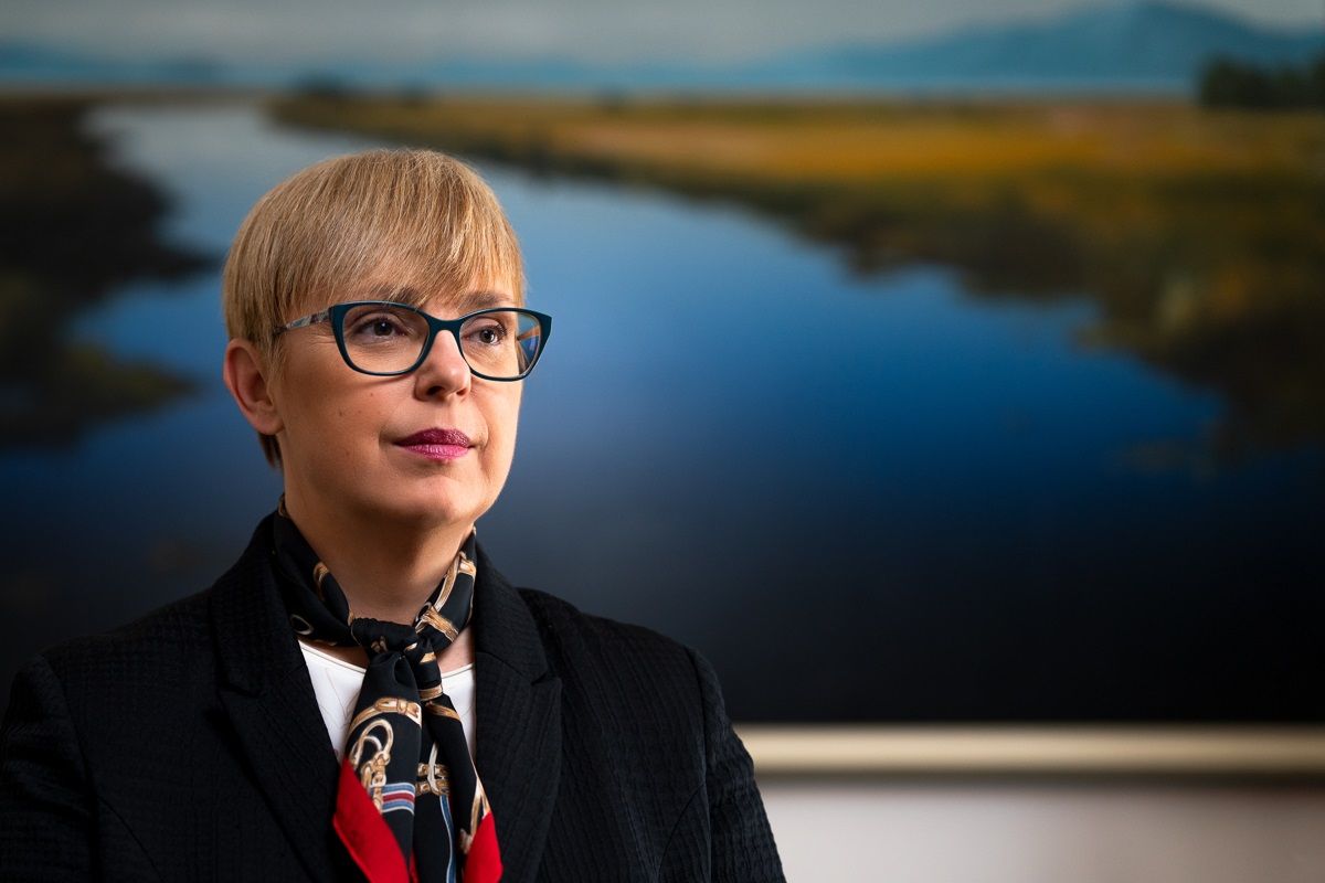 Ella es la primera mujer presidenta de Eslovenia: Natasa Pirc Musar