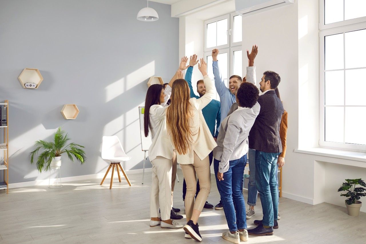 ¿Tener amistades en el trabajo te ayuda a construir tu liderazgo?