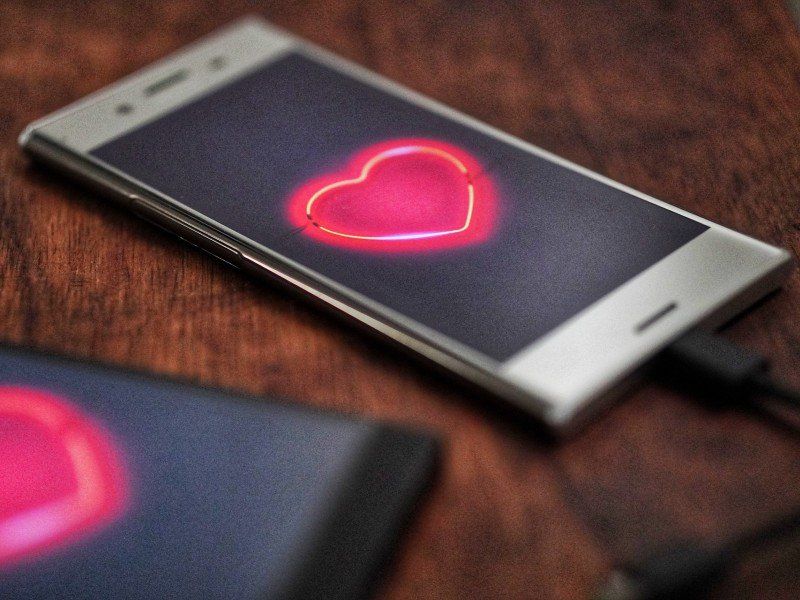 Amor, dinero y fraude en internet: 3 banderas rojas
