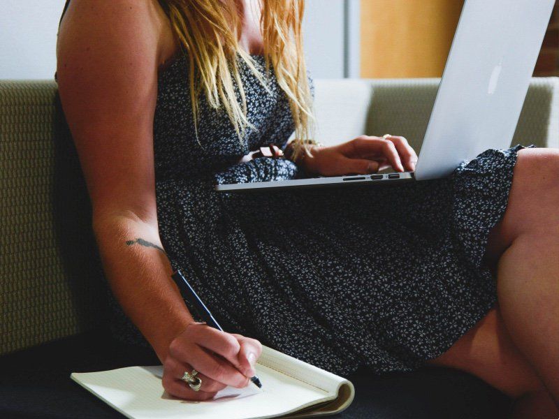 La informalidad da menos ganancias a emprendedoras que sus pares hombres