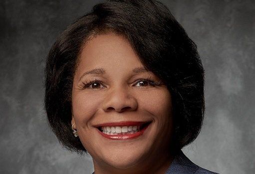 De recepcionista a CEO de Fedex Custom Critical: la historia de Ramona Hood