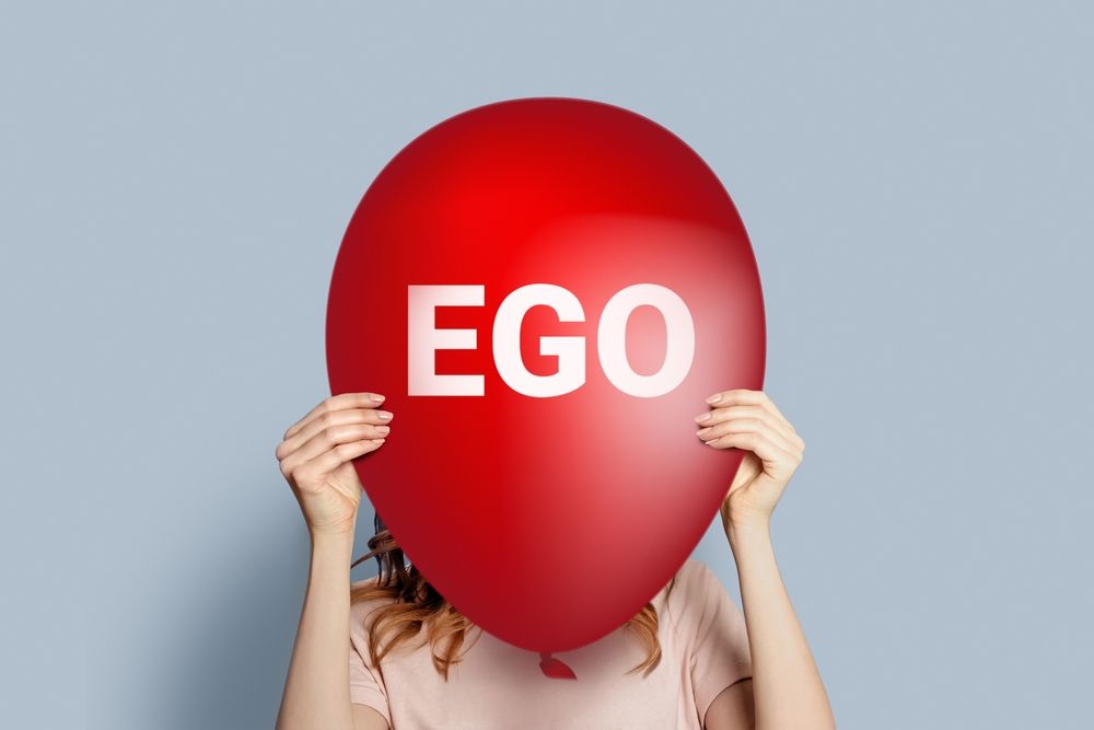 Guía rápida para que no 'se te suban' el ego y el poder cuando lideras